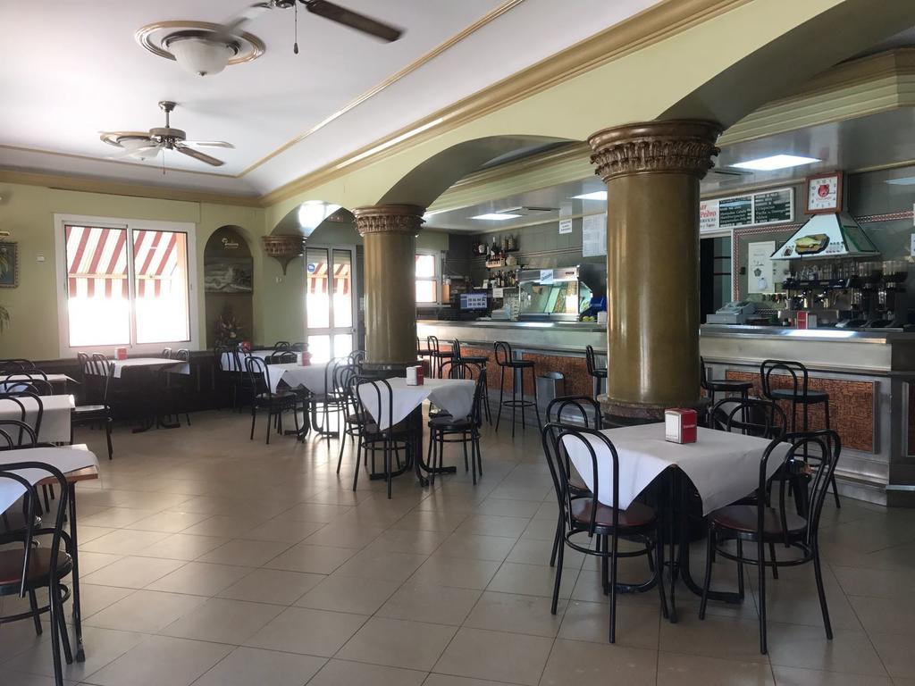 מאירנה דל אלקור Hostal Bar San Pedro מראה חיצוני תמונה