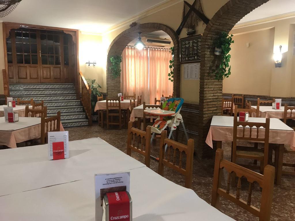 מאירנה דל אלקור Hostal Bar San Pedro מראה חיצוני תמונה